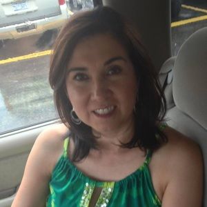 Meet your Posher, Mireya